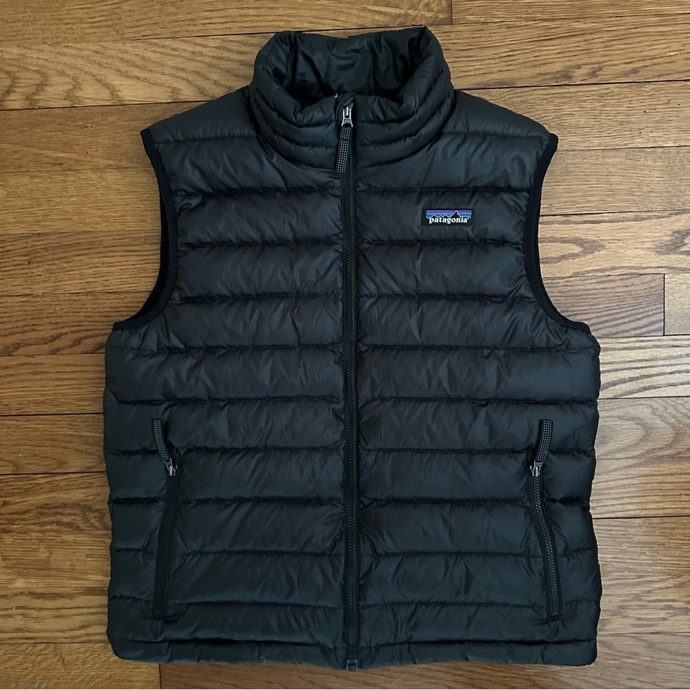 Patagonia Black Kids' Down Sweater Vest Size Large (12)